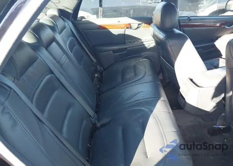 2002 Cadillac Deville Standard z USA, uszkodzony, nr VIN 1G6KD54Y82U140841